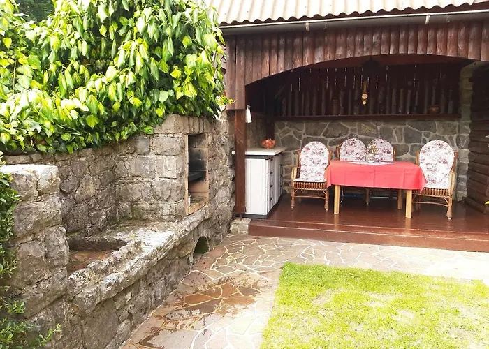 Wooden With A View Villa *